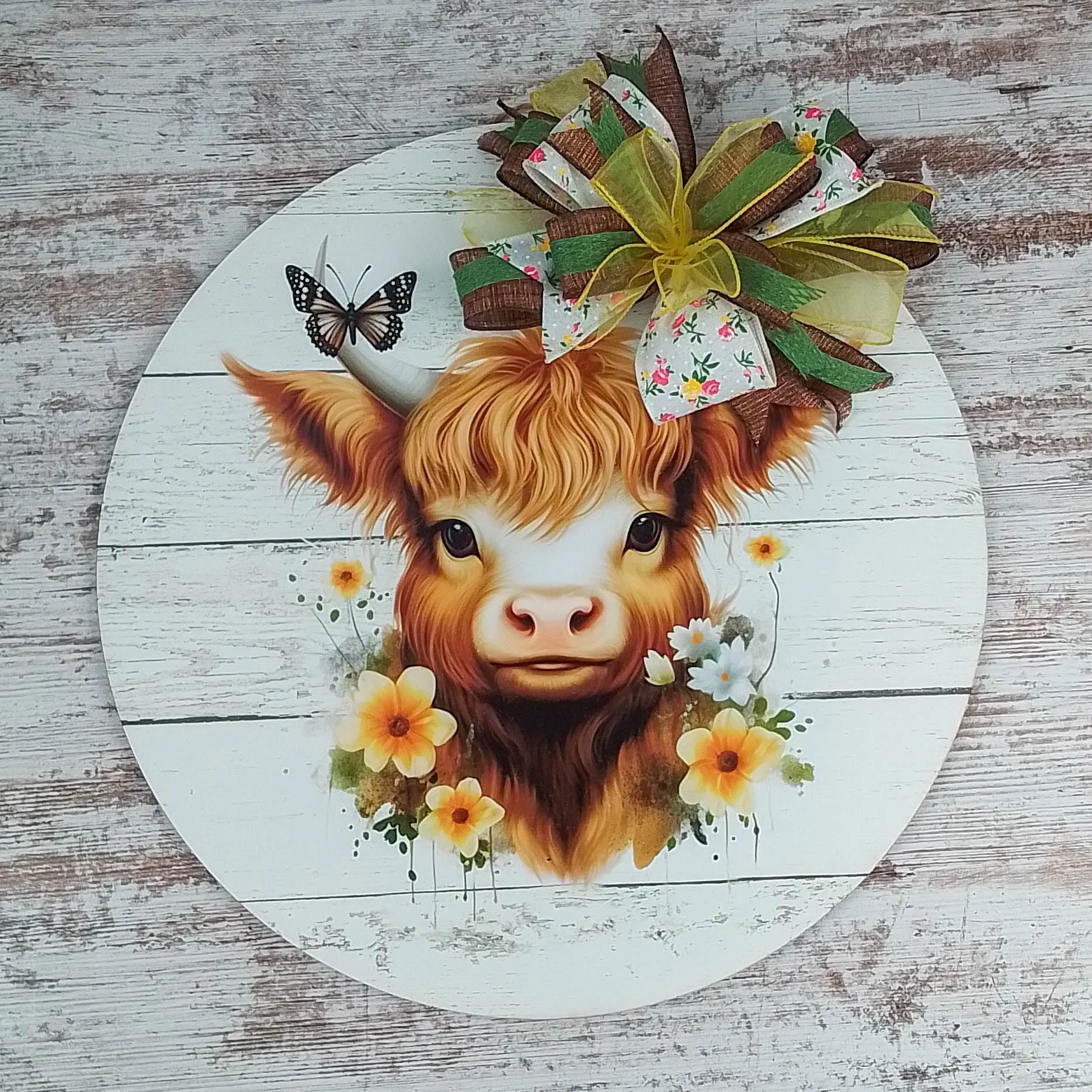 Highland Cow Door Hanger - Farmhouse Style Decor - Indoor Outdoor Wall Hanging