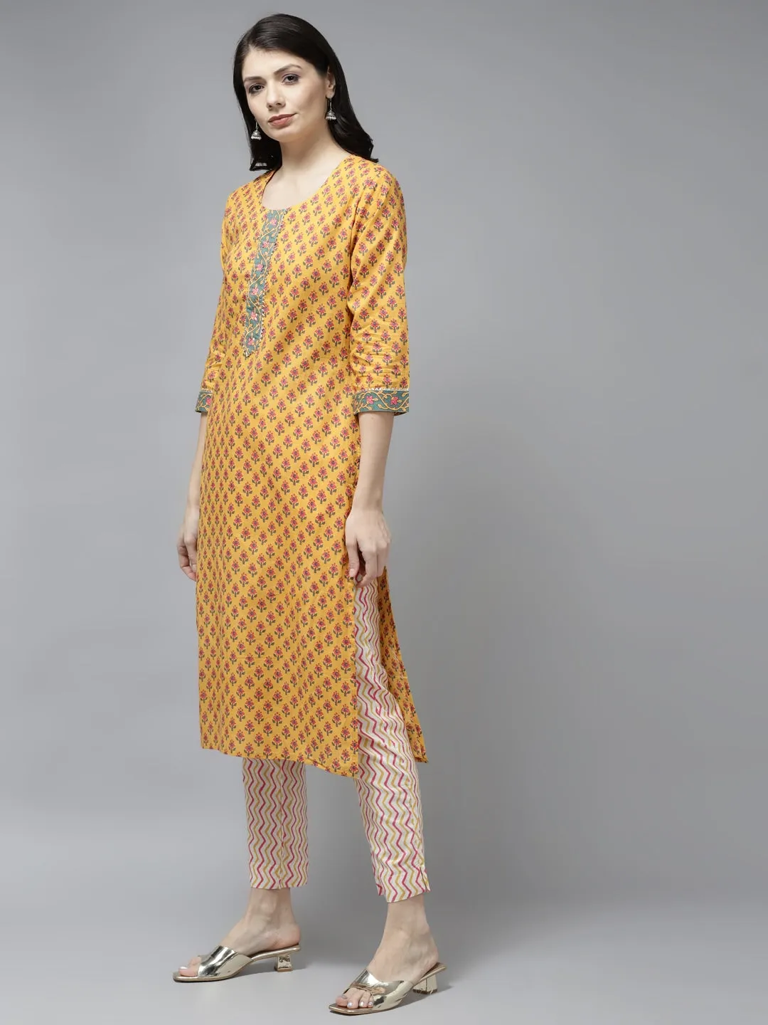 Mustard Yellow Ethnic Motifs Printed Dupatta Set