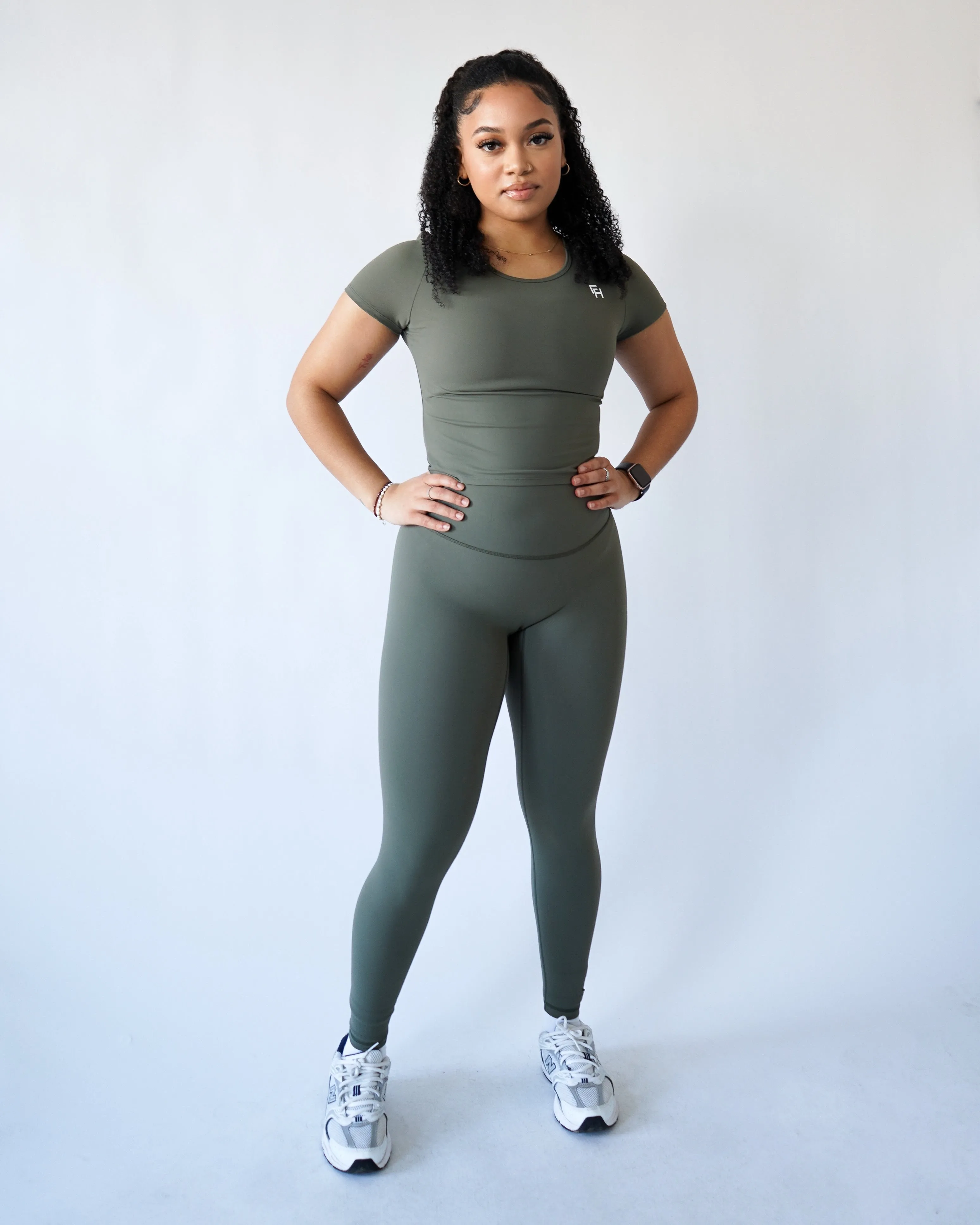 Performance Leggings - Olive