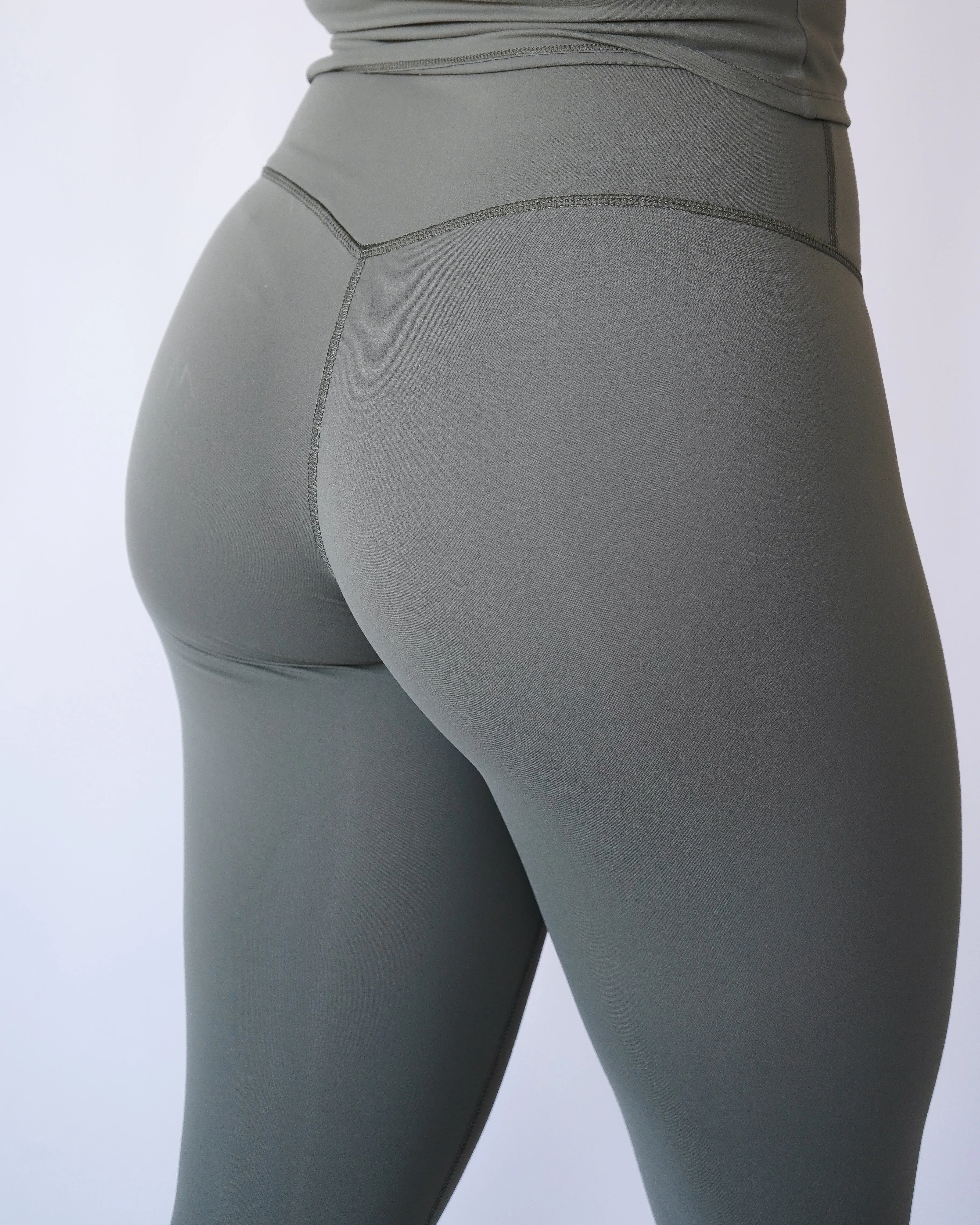 Performance Leggings - Olive