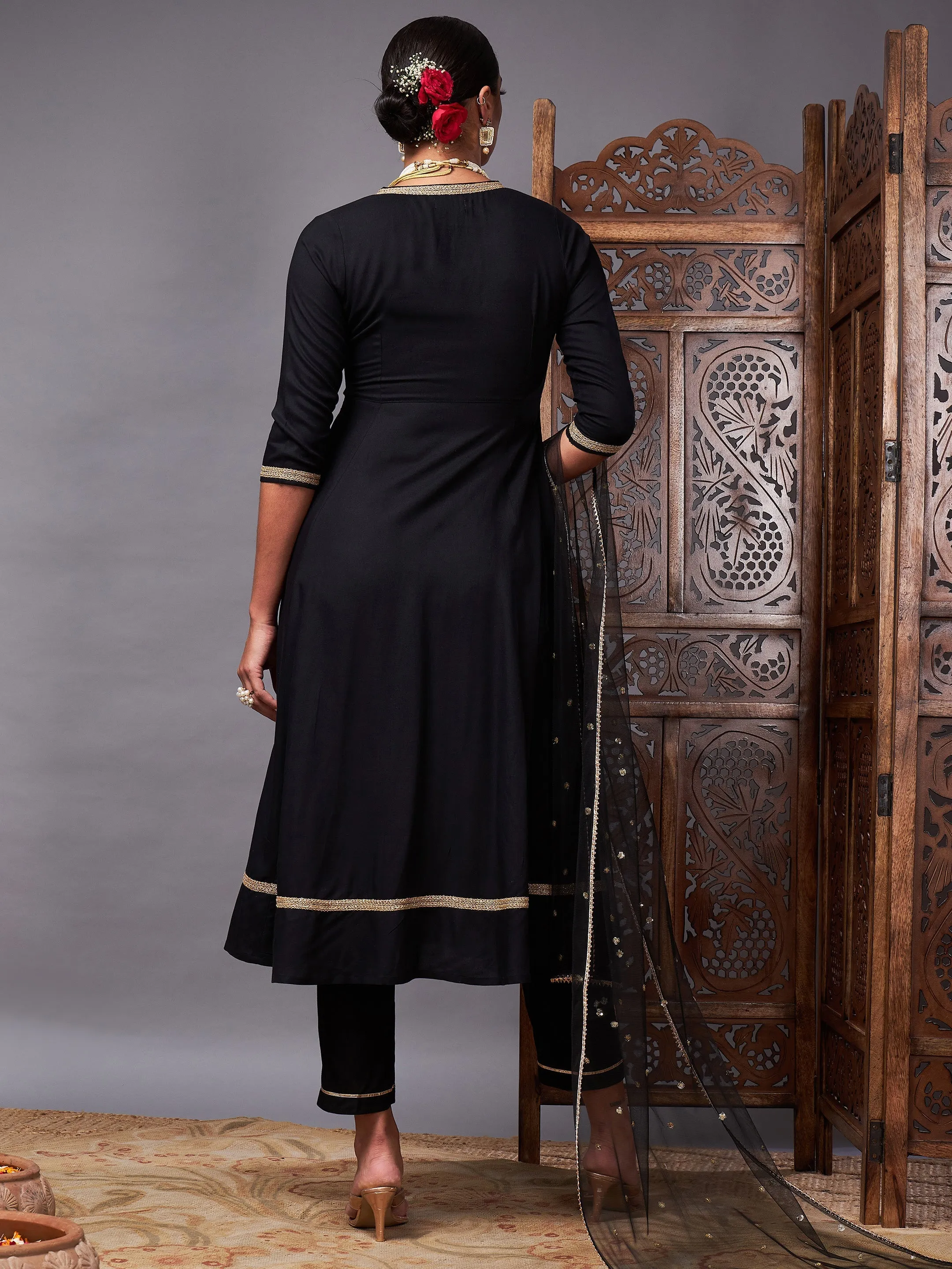 Women Black Kurta Set With Net Sequins Dupatta